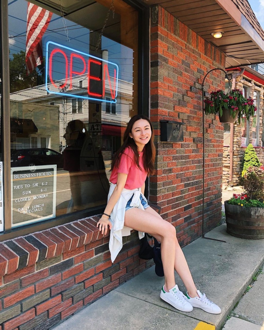 林鈺洧5年前已出道。